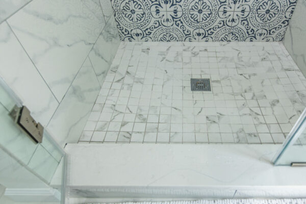 bathroom-floor-tiles-installation-1024x683