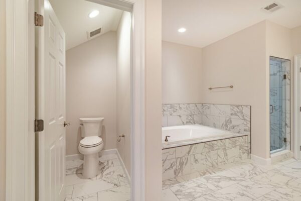 bathroom-remodel-hamilton-1024x683