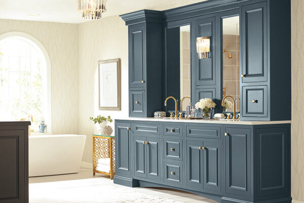 kempercabinets-bath-blue-bathroom-vanity