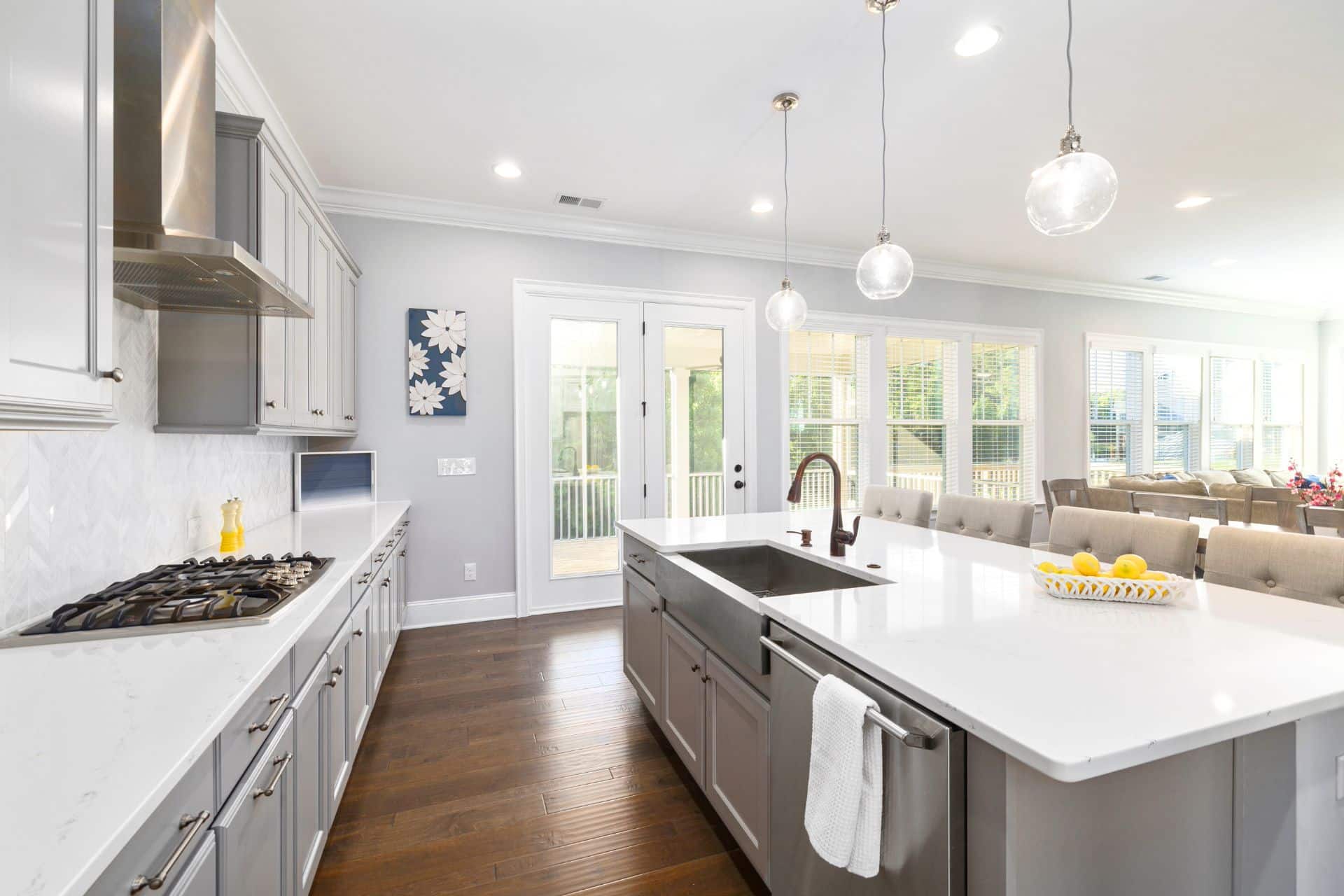 white kitchen countertops